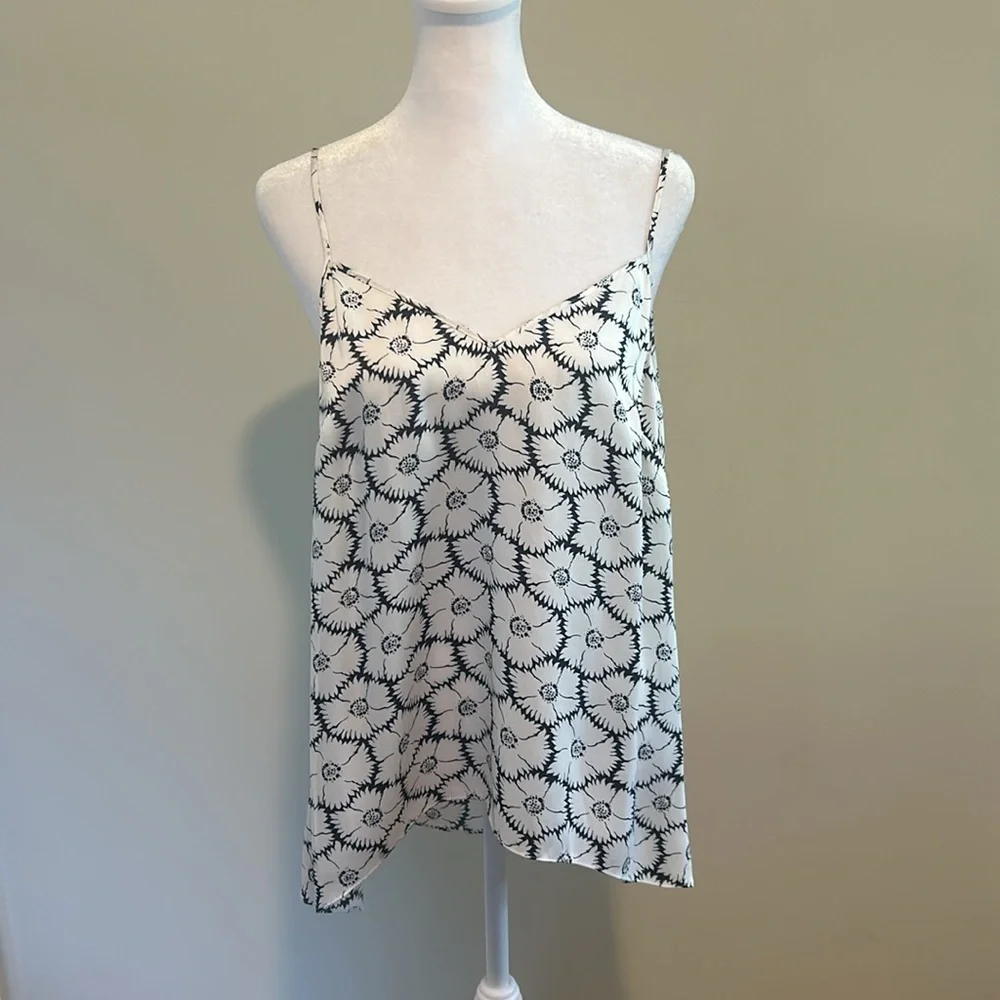 Cinq À Sept Esther Floral Ruffle Hem Sleeveless Silk Top Ivory/navy Size Medium - Picture 8 of 12